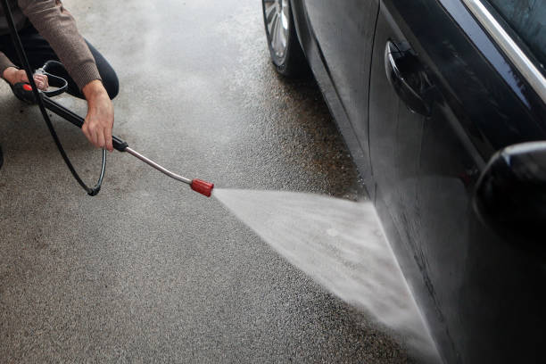 Why Choose Our Certified Pressure Washing Experts for Your Project Needs in Bellevue, IL?